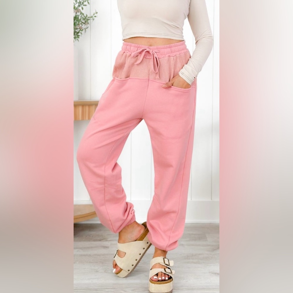 NWOT POL Elastic Waist Joggers Pink